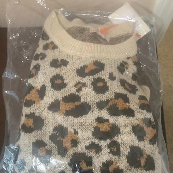 NWT-Knox Rose Leopard Print Sweater. 4X. - Picture 2 of 6